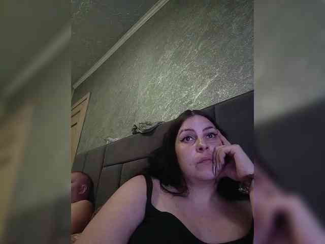 Cleopatra1990 webcam