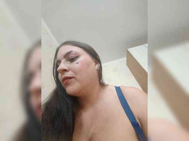 Cleopatra1990 webcam