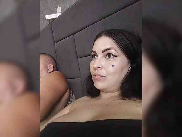 Cleopatra1990 webcam
