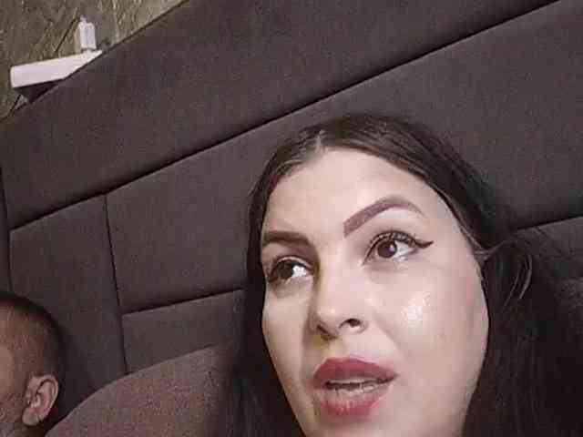Cleopatra1990 webcam