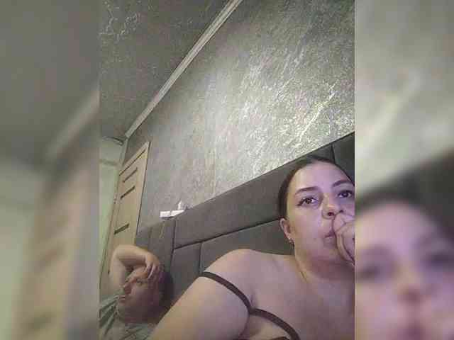 Cleopatra1990 webcam