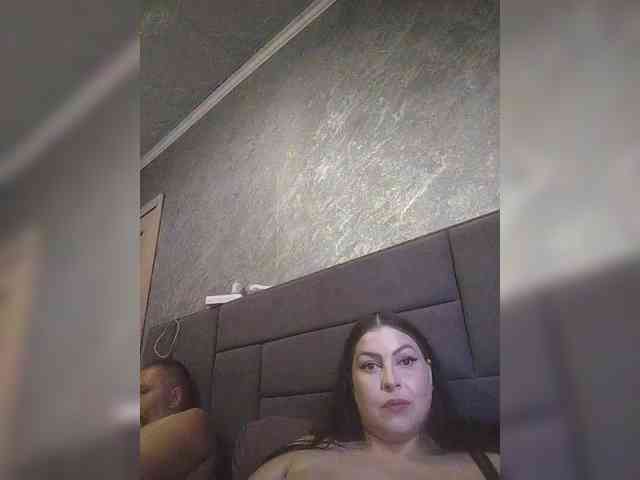Эта модель сейчас онлайн. kissmabont