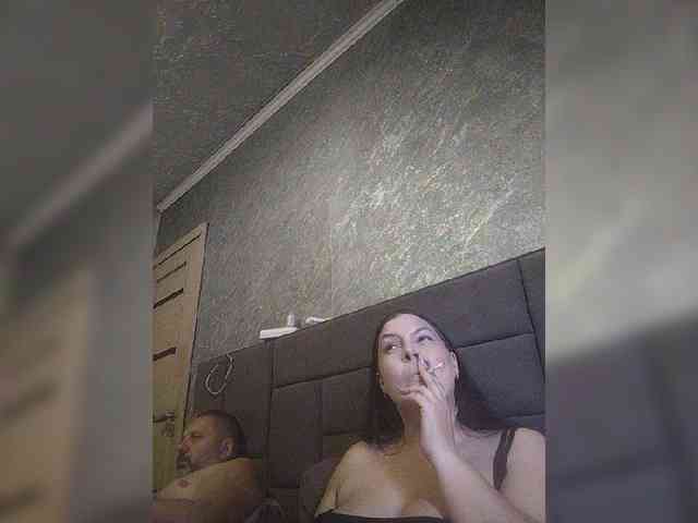 Cleopatra1990 webcam