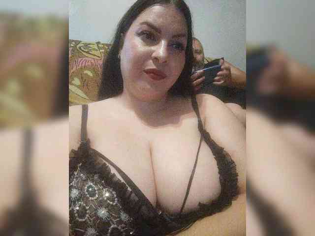 Cleopatra1990 webcam
