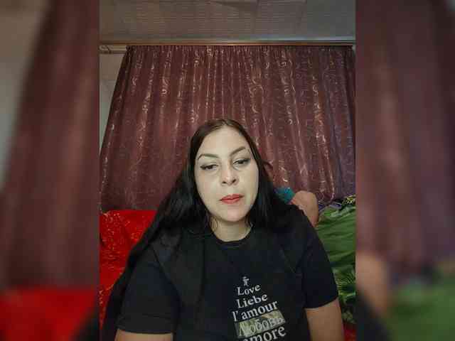 Cleopatra1990 webcam