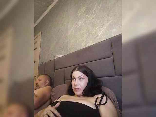 Cleopatra1990 webcam