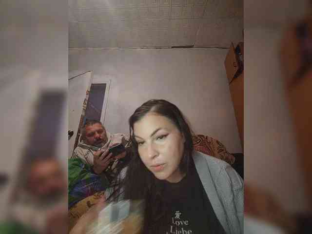 Cleopatra1990 webcam
