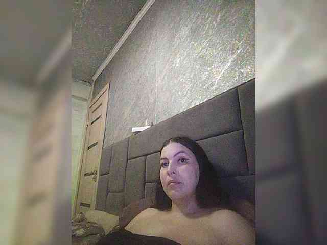 Cleopatra1990 webcam