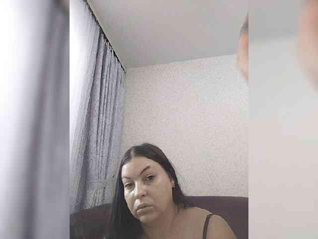 Cleopatra1990 webcam