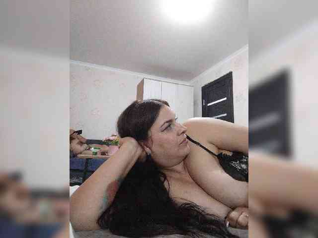 Cleopatra1990 webcam
