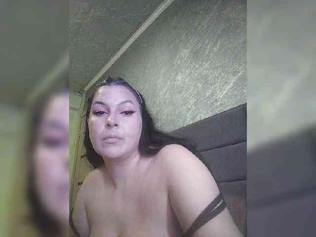 Cleopatra1990 webcam
