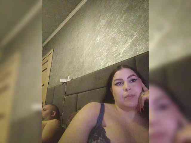 Cleopatra1990 webcam