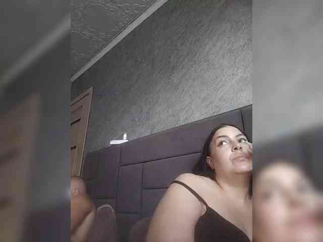 Cleopatra1990 webcam