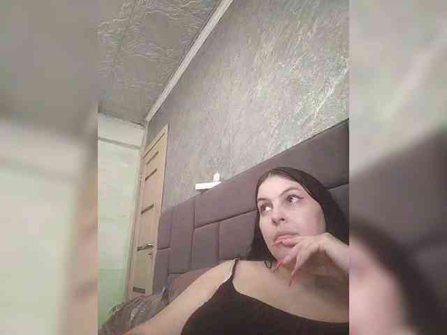 Cleopatra1990 webcam