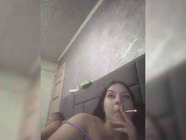 Cleopatra1990 webcam