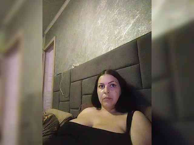 Cleopatra1990 webcam
