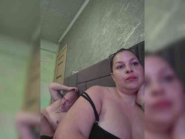 Cleopatra1990 webcam