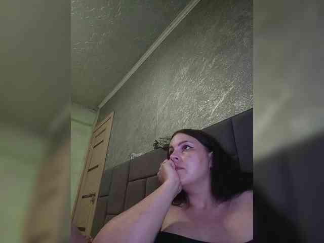 Cleopatra1990 webcam
