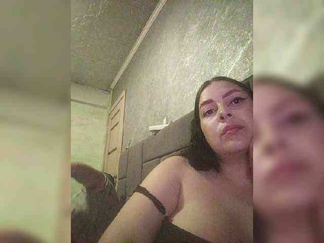 Cleopatra1990 webcam