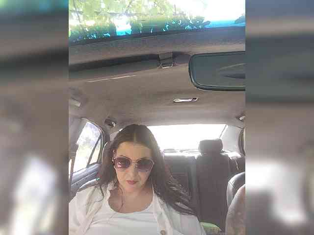 Cleopatra1990 webcam
