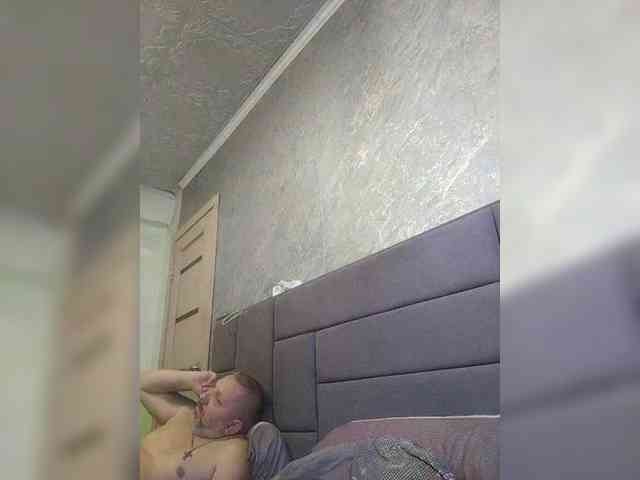 Cleopatra1990 webcam