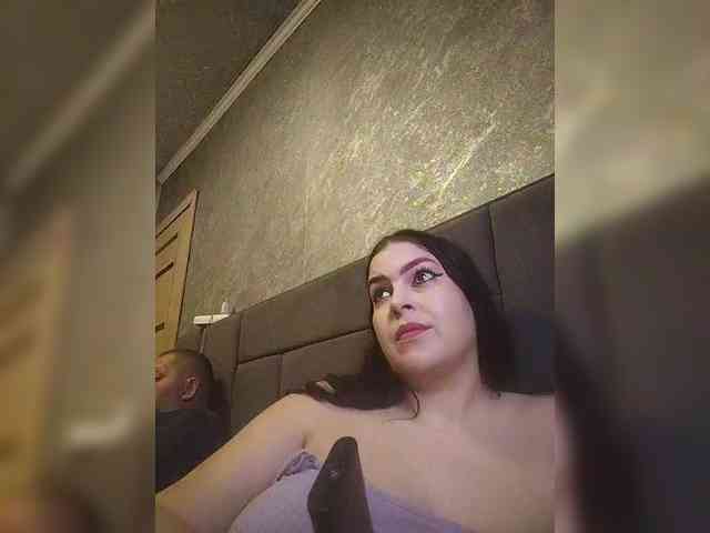 Cleopatra1990 webcam