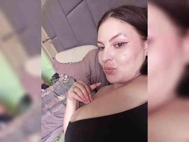 Cleopatra1990 webcam