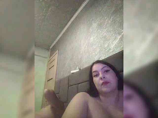 Cleopatra1990 webcam