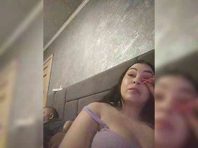 Cleopatra1990 webcam