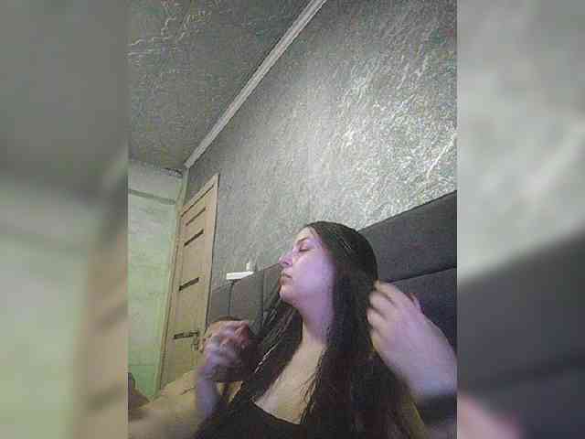 Cleopatra1990 webcam