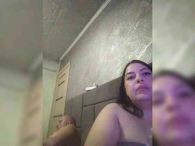 Cleopatra1990 webcam