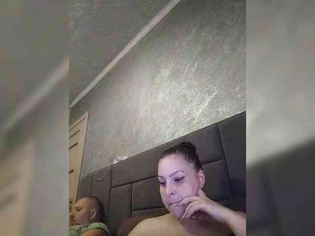 Cleopatra1990 webcam