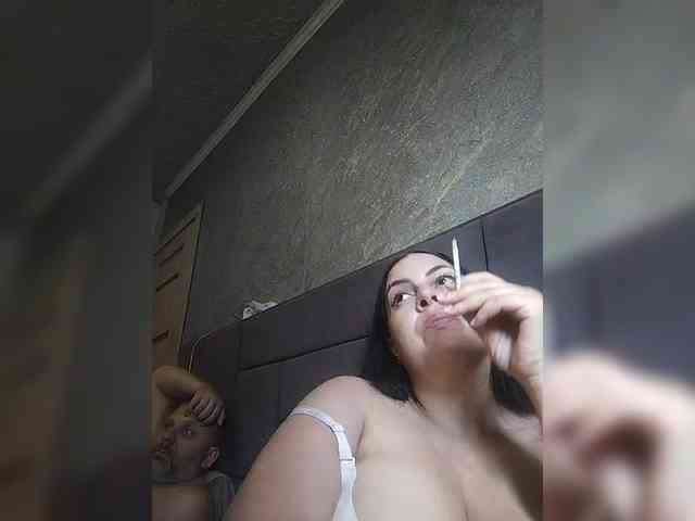Cleopatra1990 webcam