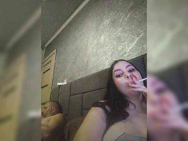 Cleopatra1990 webcam