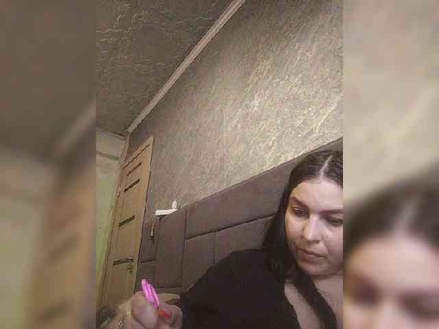 Cleopatra1990 webcam