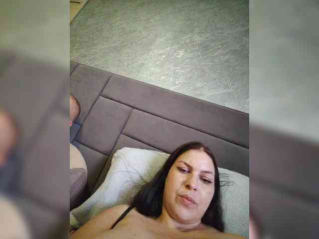 Cleopatra1990 webcam