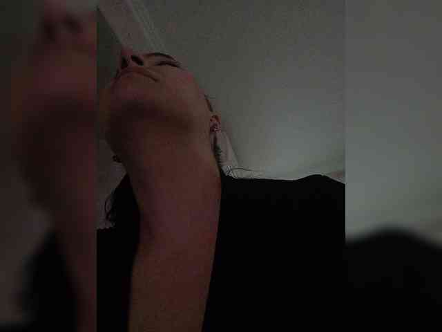 kissmabont Sex Cam Show