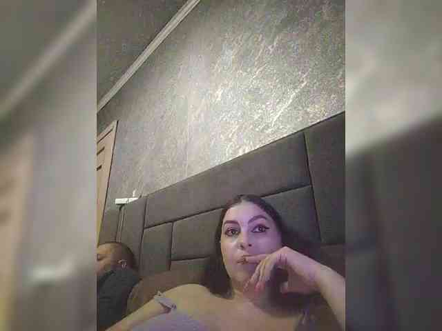 Cleopatra1990 webcam