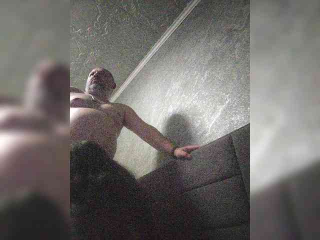 Cleopatra1990 webcam