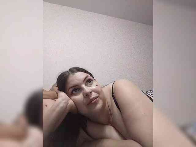 Cleopatra1990 webcam