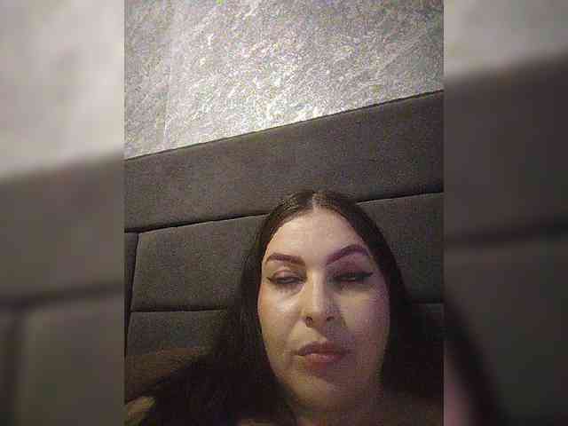 Cleopatra1990 webcam