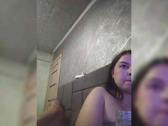 Cleopatra1990 webcam