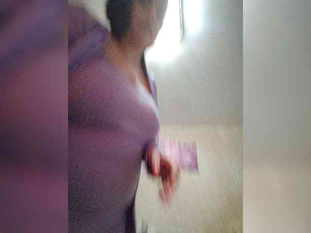 Cleopatra1990 webcam