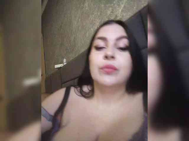 Cleopatra1990 webcam