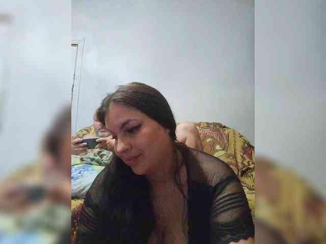 Cleopatra1990 webcam