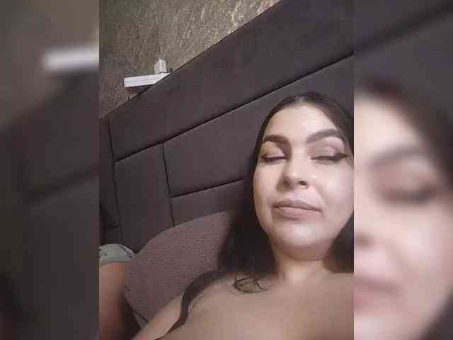 Cleopatra1990 webcam