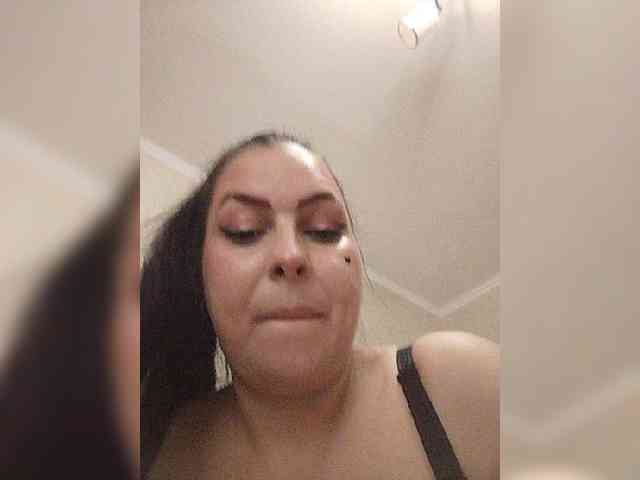 kissmabont Sex Cam Show