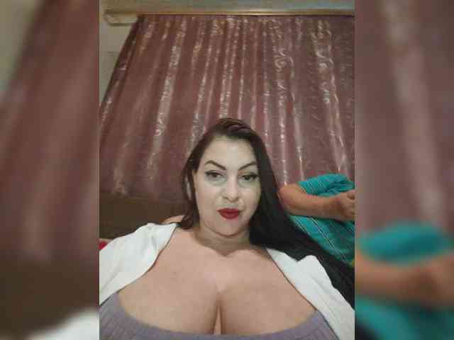 Cleopatra1990 webcam