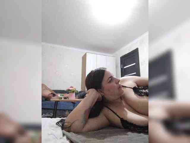 Cleopatra1990 webcam