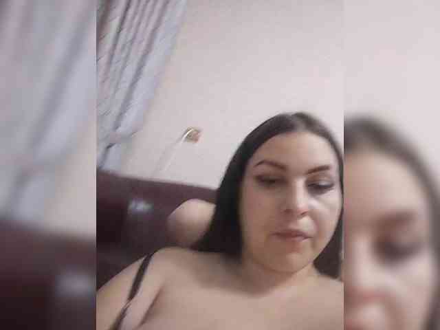 Cleopatra1990 webcam